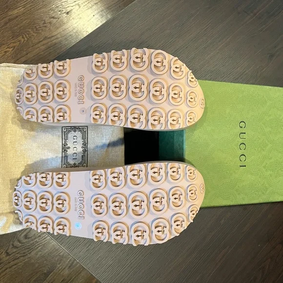 Men’s Gucci slides